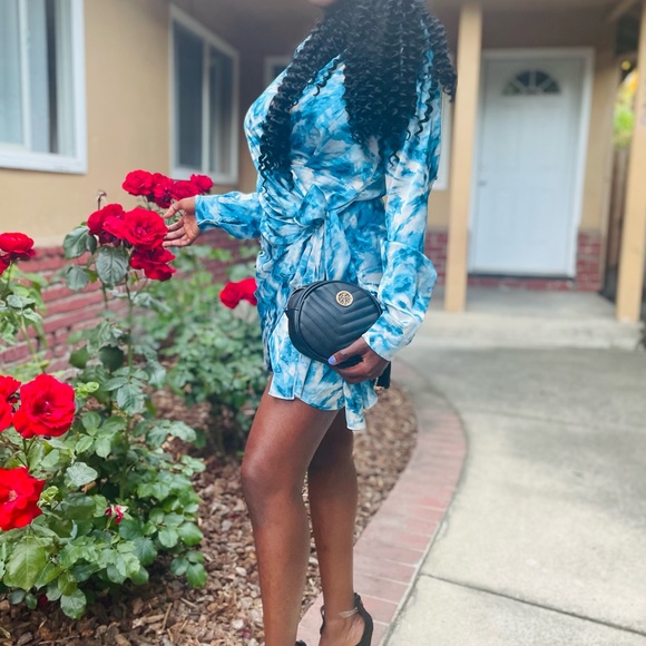 Satin mini dress - Picture 3 of 3